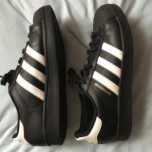 Adidas superstar size 9